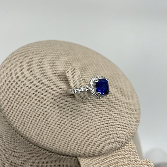 Sterling Silver 925 💎 Blue Sapphire CZ Halo Ring - Size 7 - Picture 4 of 17